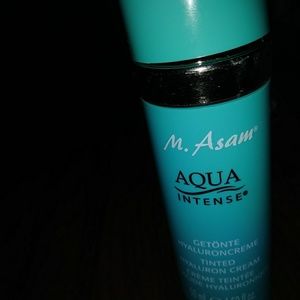 M Asam aqua intense hyaluron tinted cream